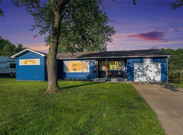 624 S Locust Street, Gardner, KS 66030