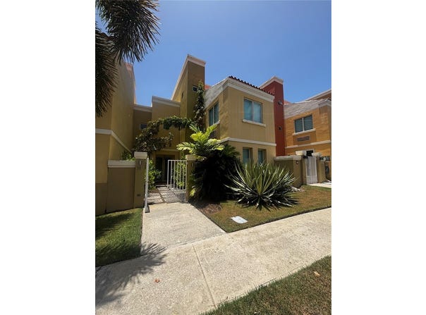 98 VIA POSITANO, HUMACAO, 00791