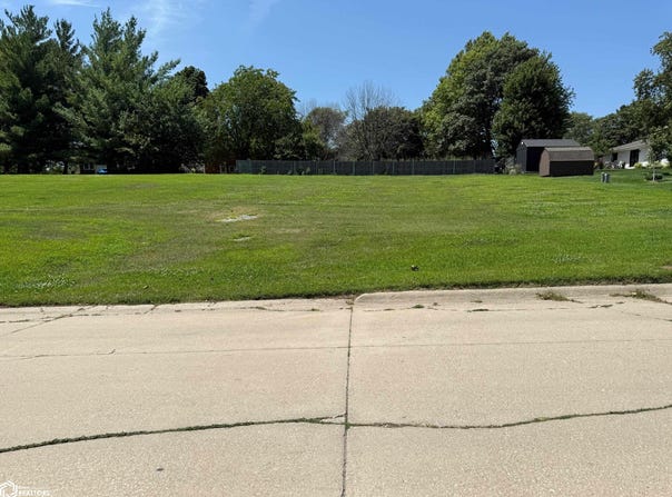 1303 Summit Street, Red Oak, IA 51566