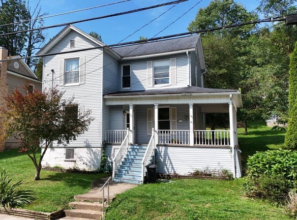 608 Maple Avenue, Grafton, WV 26354