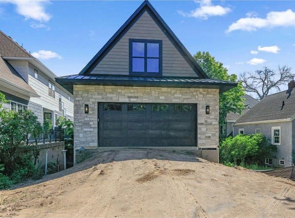 3061 Lake Shore Boulevard, Minnetonka, MN 55391