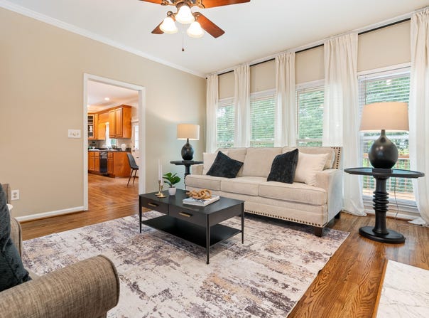 1812 CROSS CIRCLE, HOOVER, AL 35244
