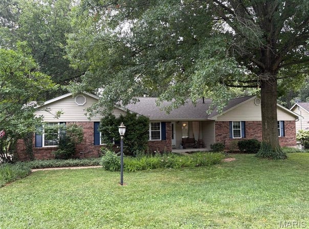 89 Westbrook Drive, O'Fallon, MO 63366