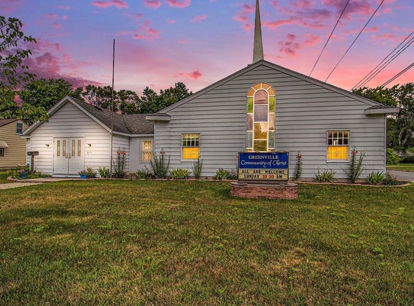 814 E Coffren Avenue, Greenville, MI 48838
