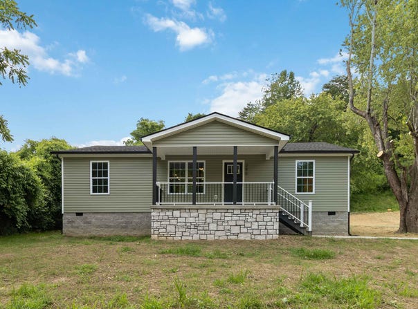 290 Walton Road, Irvine, KY 40336