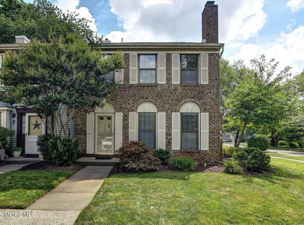 41 Lindsay Court, Freehold, NJ 07728