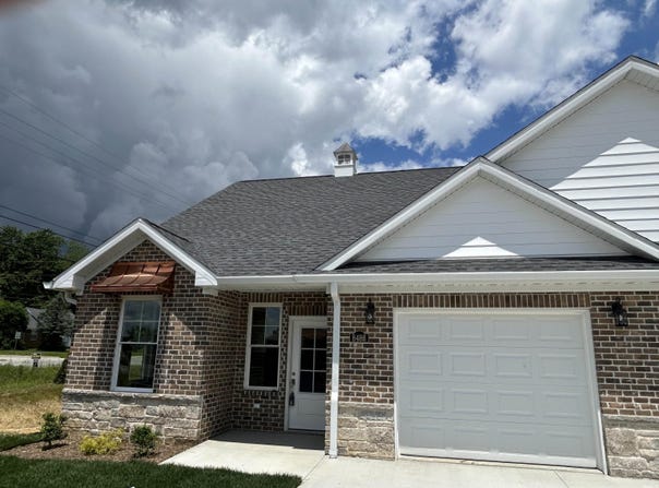 8486 Bell Crossing Drive, Newburgh, IN 47630