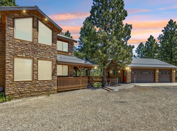 2770 N Dead Horse Lp, Alton, UT 84710