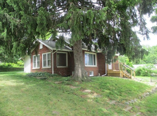 209 Spring Street, Three Rivers, MI 49093