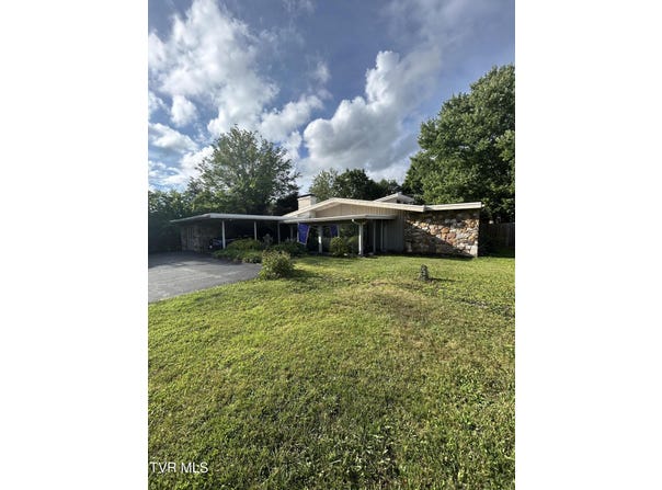 172 Dakota Road, Bristol, VA 24201