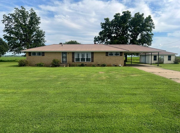 560 E State, Caraway, AR 72419