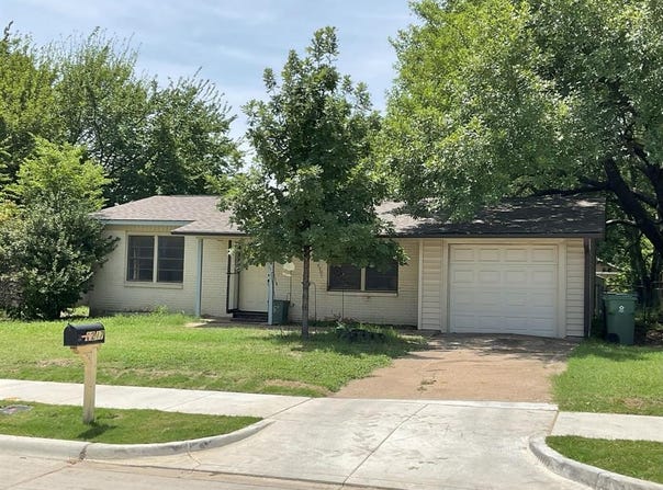 1217 Sunnyvale Drive, Arlington, TX 76010