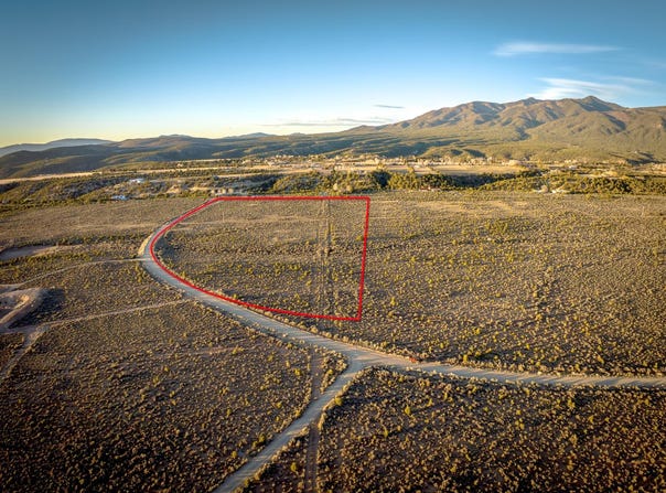 Cavalry Camp Road lot: 10, El Prado, NM 87529