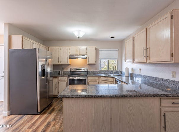 220 N 22nd Place, Mesa, AZ 85213