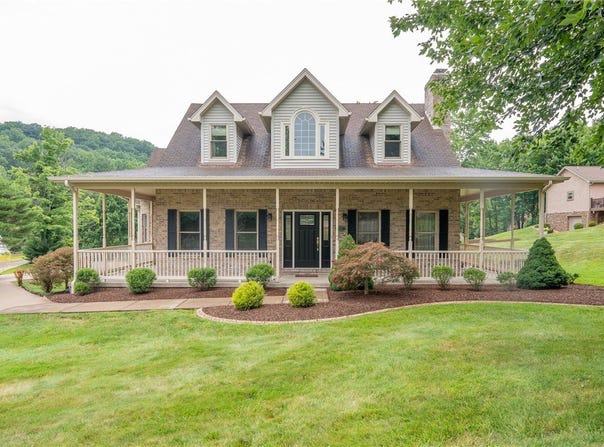 400 Primrose Dr, Unity  Twp, PA 15601