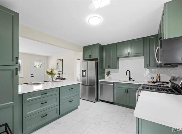 7944 Lavington Drive, Richmond Heights, MO 63117