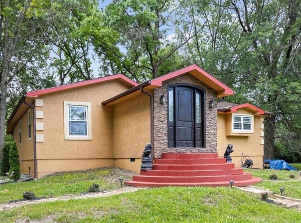 7103 E 159th Street, Belton, MO 64012