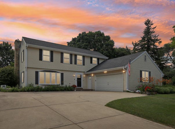 3835 Fresno Rd, Brookfield, WI 53045