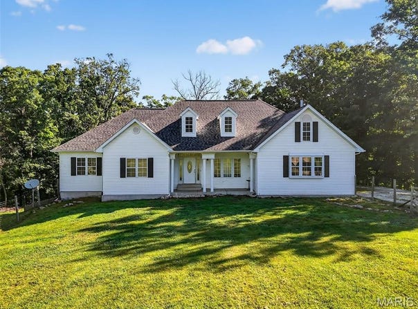 23827 Falcon Ridge Road, Warrenton, MO 63383