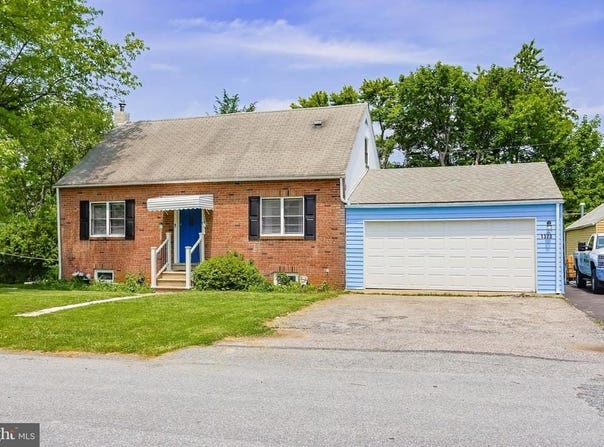 1373 PUGGY LANE, BETHLEHEM, PA 18015