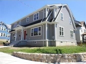 3 Oakley Rd 3, Watertown, MA 02472