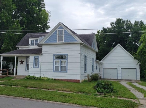 201 W Royle Street, Richmond, MO 64085