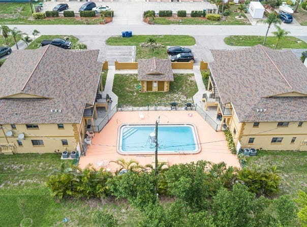 1318 SE 40th Terrace, Cape Coral, FL 33904