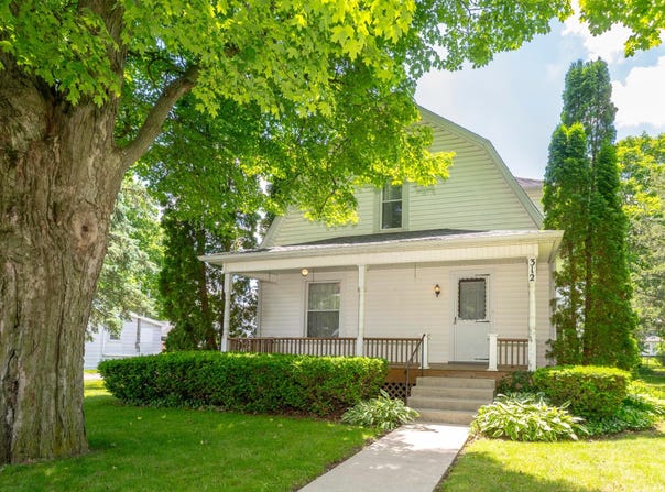 312 E Buckeye Street, Belle Center, OH 43310