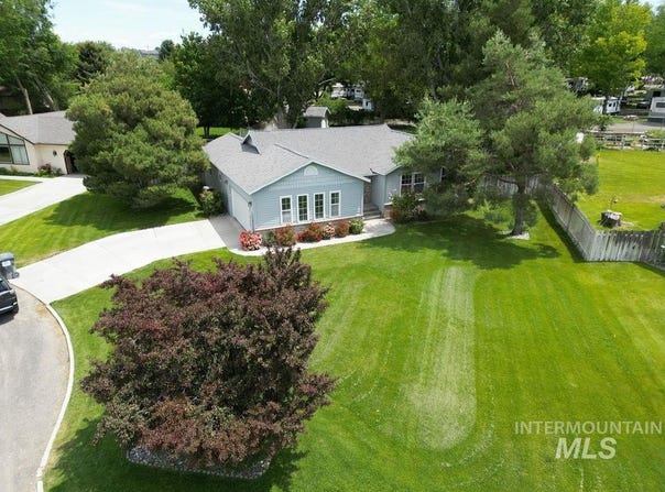 2618 Martin Dr, Hagerman, ID 83332-5055