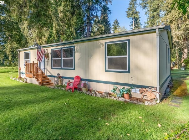 8021 OLD PACIFIC HWY, Castle Rock, WA 98611