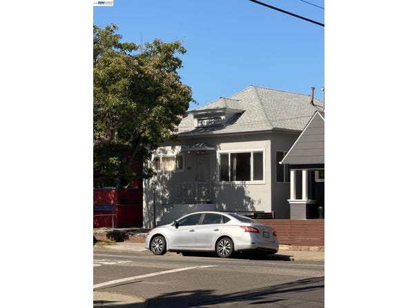 1725 Bay St, Alameda, CA 94501