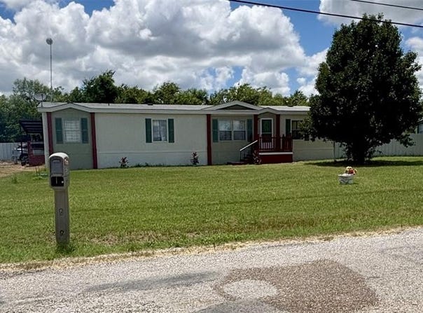 1537 Wild Horse Lane, Stephenville, TX 76401