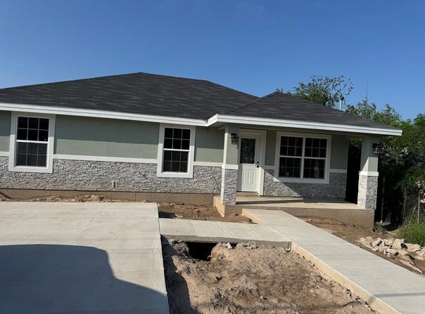 846 Calle Frente, Eagle Pass, TX 78852