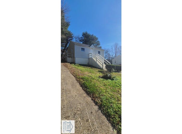 1789 Stultz Rd, Martinsville, VA 24112