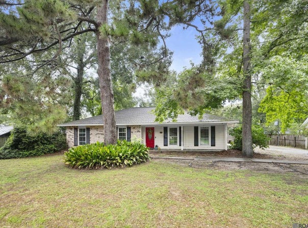 30633 John Dr, Denham Springs, LA 70726