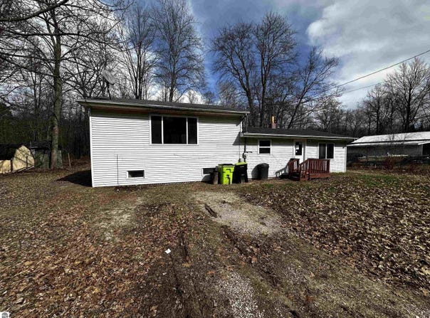2903 S Whitney Beach, Beaverton, MI 48612