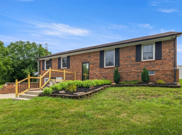 420 Scotts Ferry Road, Versailles, KY 40383