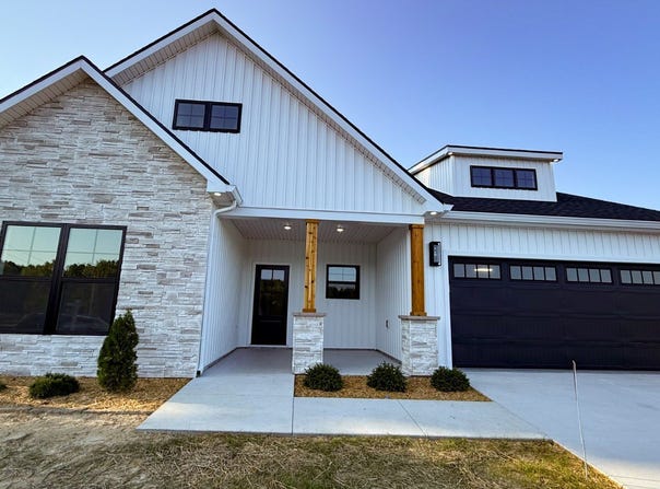 4002 Marksman Way, Tell City, IN 47586