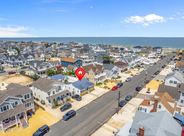 19 Elizabeth Avenue, Lavallette, NJ 08735