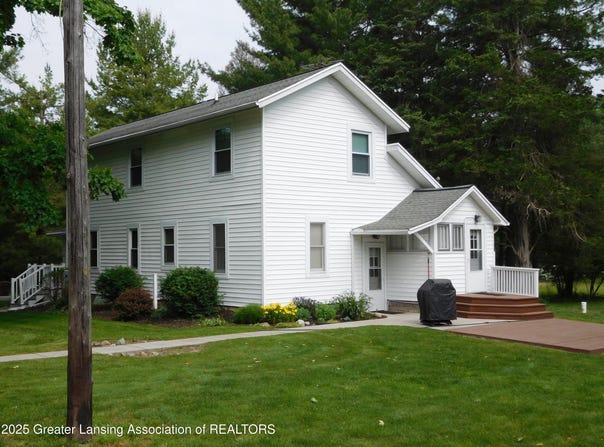 2229 Ives Road, Leslie, MI 49251