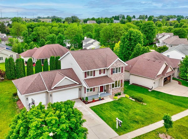 1505 Green Valley Road, Mount Horeb, WI 53572