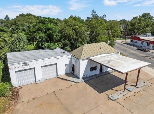 1220 Elm Street, Waco, TX 76704