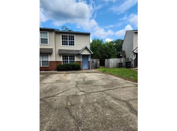 2732 Tess Circle, Tallahassee, FL 32304