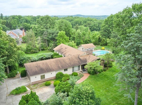 2265 Anthony Drive, Akron, OH 44333