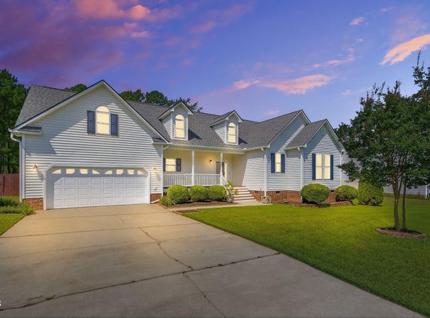 233 Meadow Hills Drive, Four Oaks, NC 27524