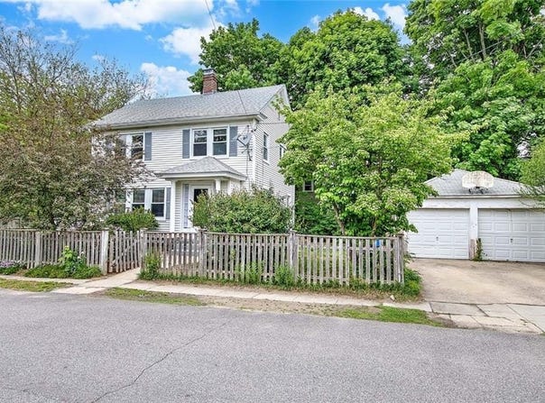 4 Talbot Manor, Cranston, RI 02905