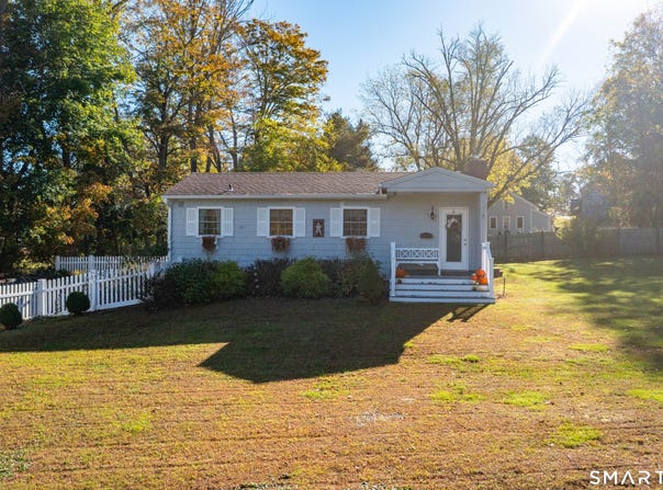 32 Pomfret Road, Brooklyn, CT 06234