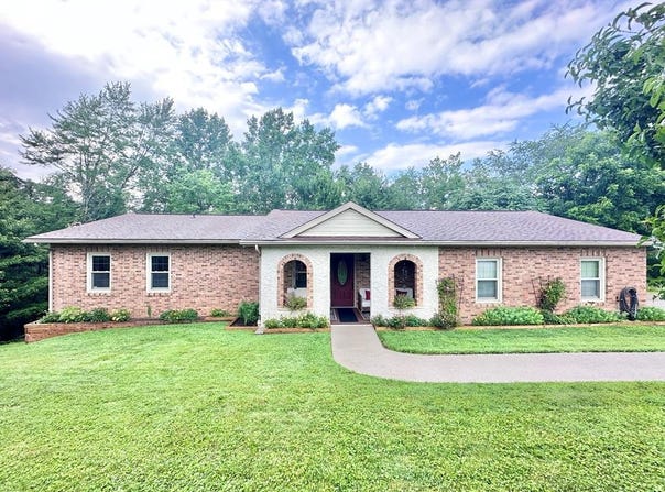 148 CHARM CIR, PRINCETON, WV 24740