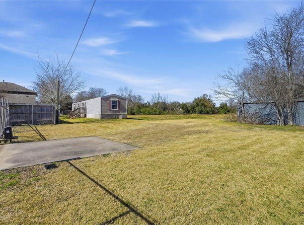 801 Genoa Red Bluff Road, Pasadena, TX 77504