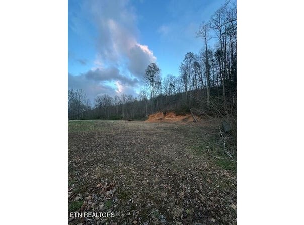 320 Frost Bottom Rd, Oliver Springs, TN 37840
